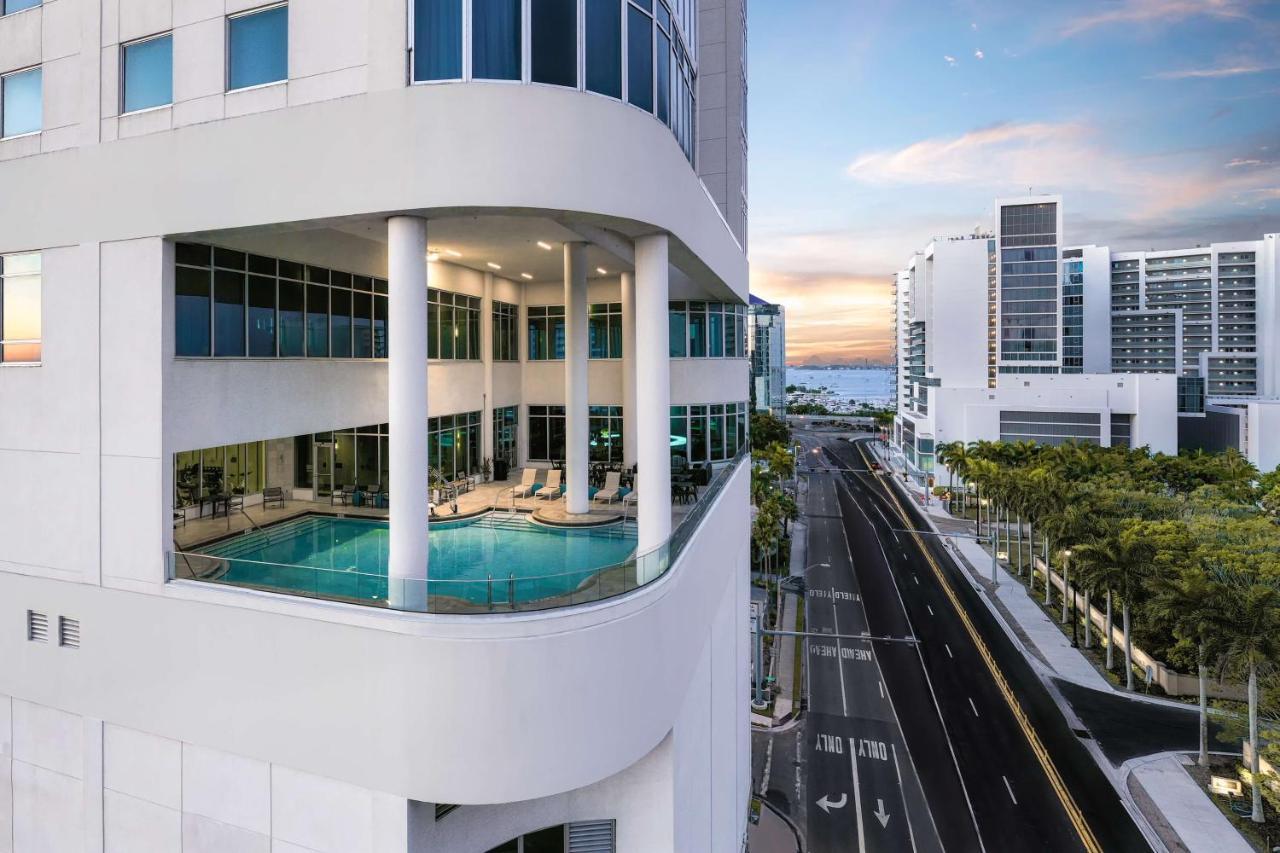 Embassy Suites By Hilton Sarasota Exterior photo